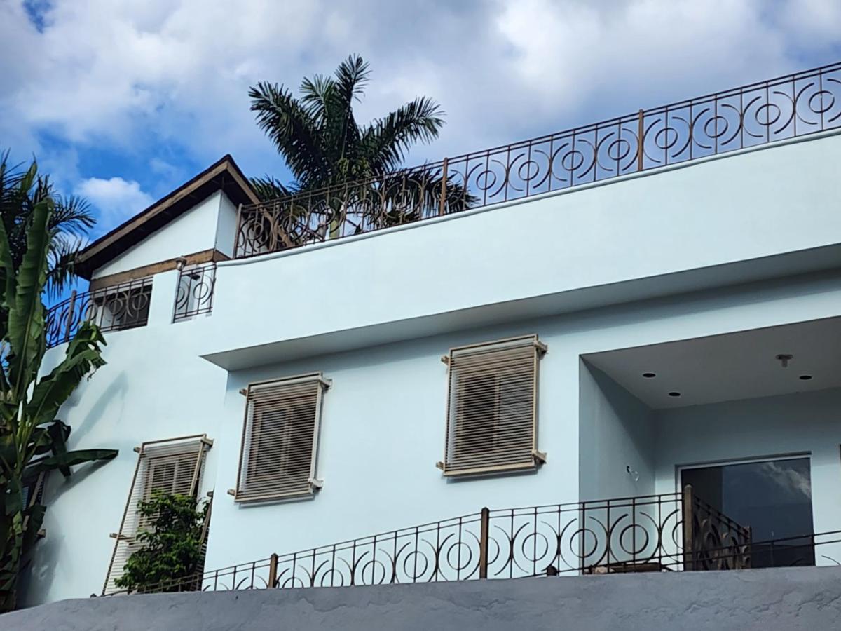 Hotel 39 Jamaica モンテゴ・ベイ エクステリア 写真