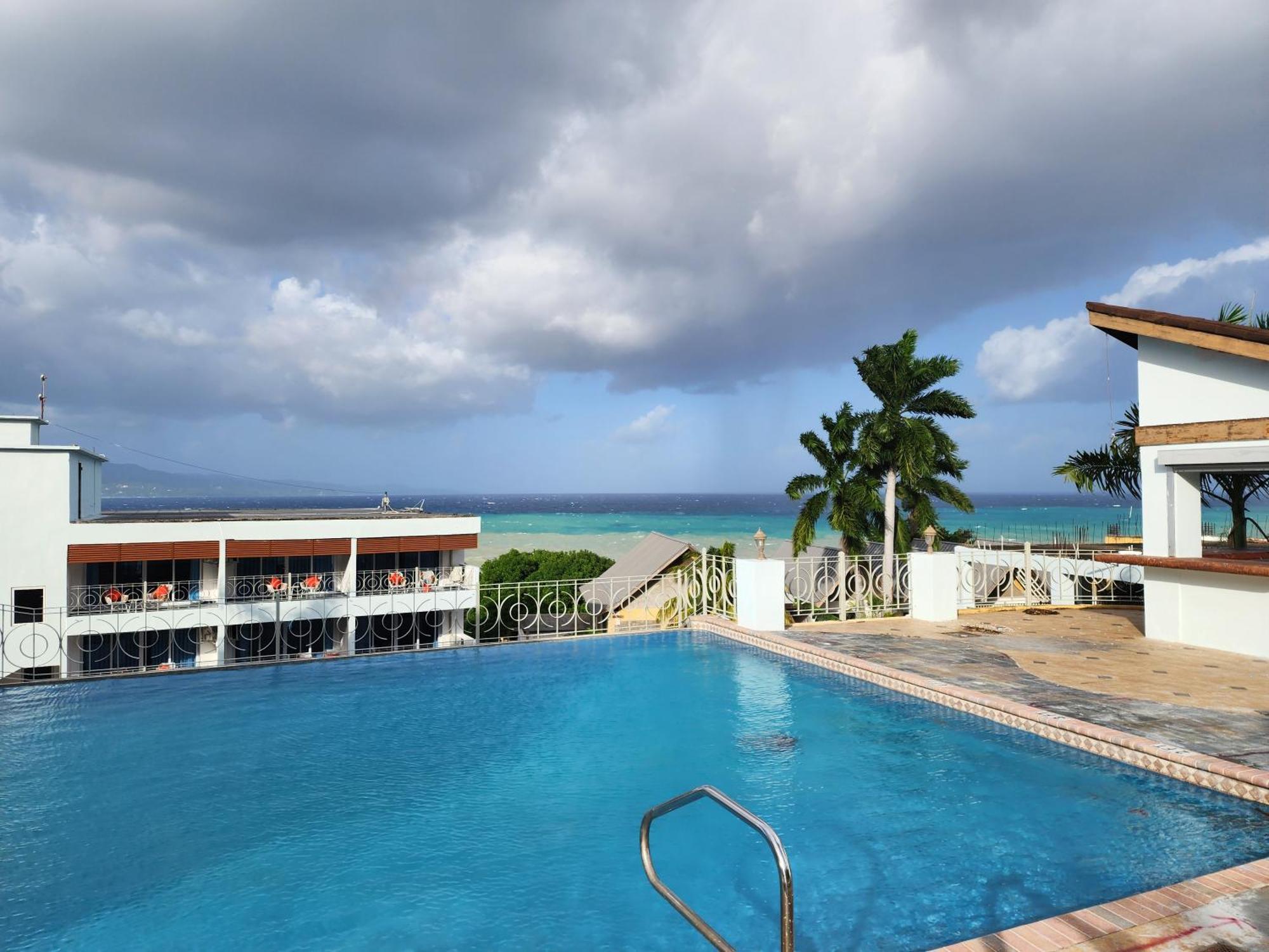 Hotel 39 Jamaica モンテゴ・ベイ エクステリア 写真