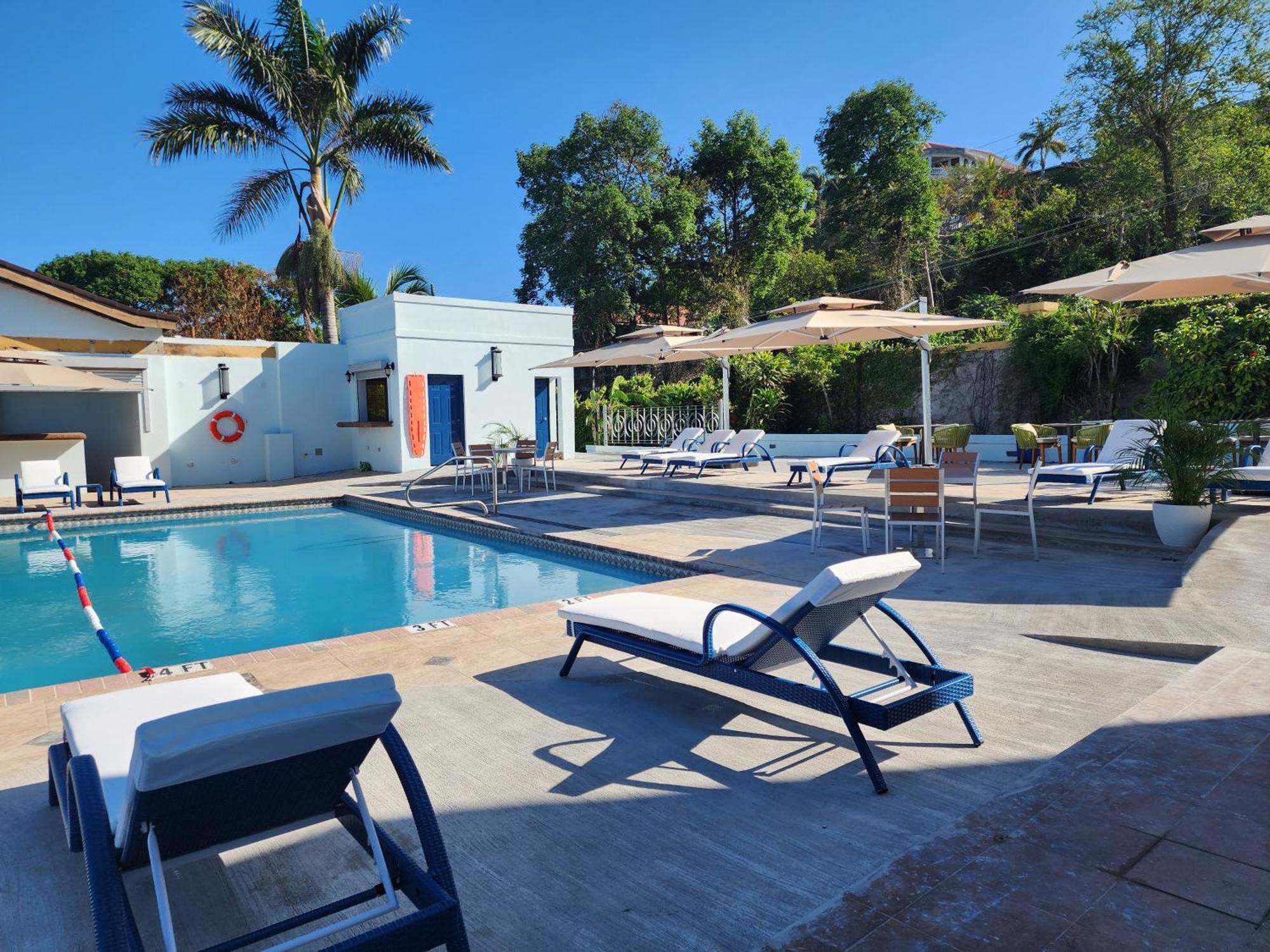 Hotel 39 Jamaica モンテゴ・ベイ エクステリア 写真