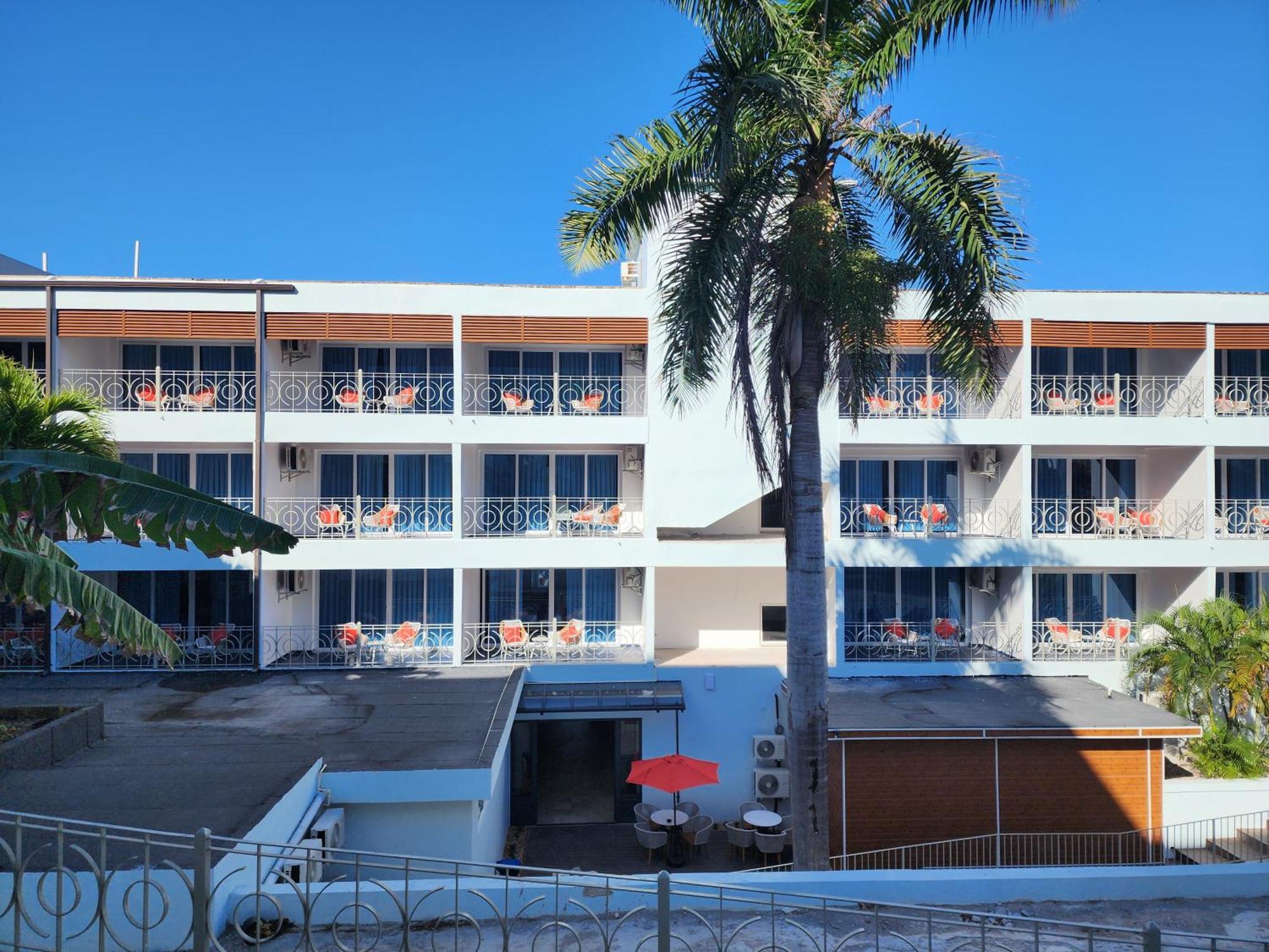 Hotel 39 Jamaica モンテゴ・ベイ エクステリア 写真
